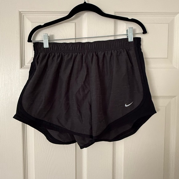 Nike Tempo running shorts - Size XL - Picture 1 of 2
